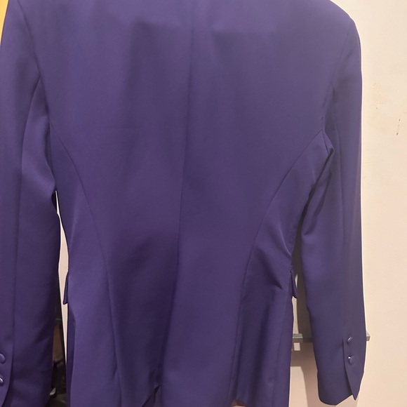 Stunning purple pantsuit by Bluzat.  Only worn once, in perfect shape. - Picture 3 of 9